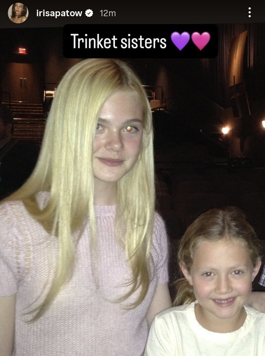 sobblles's tweet image. look at our sisters! ♡