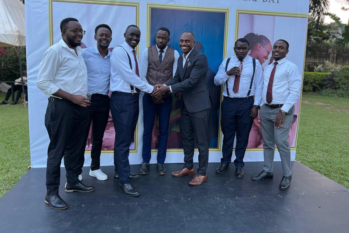 RUGABOFC1's tweet image. We are locked in discussions with @ChogmFc as we look to renovate our City Roads! It's a CHO-RUGABO "you have received" partnership!! HERE WE GO!
#RoadToTheKraal