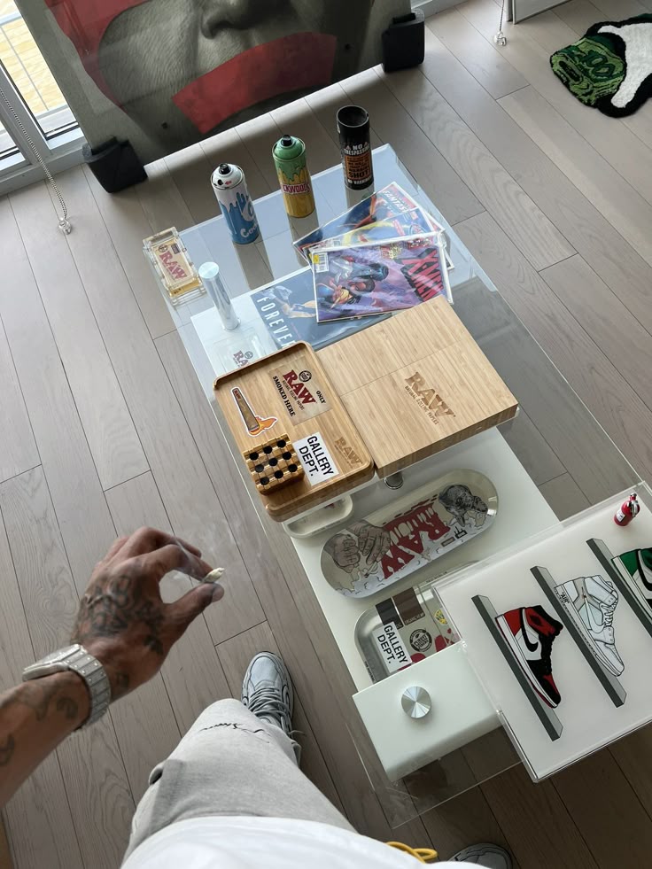 thisisfeely's tweet image. Good weed. Great taste. And a setup worth stealing