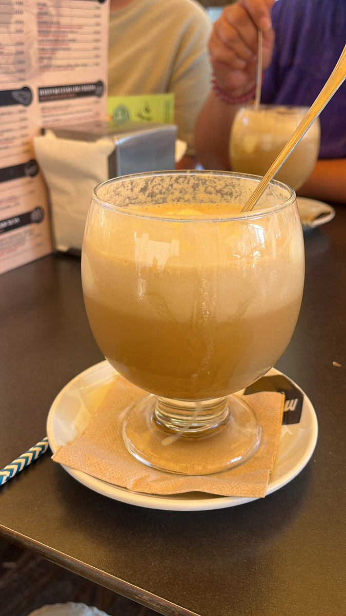 towerspro's tweet image. Gente de fuera de Avilés, Asturias os presento el café Quirós. Café, postre y chupito todo en uno. Café, helado de mantecado, miel, whisk y amor
