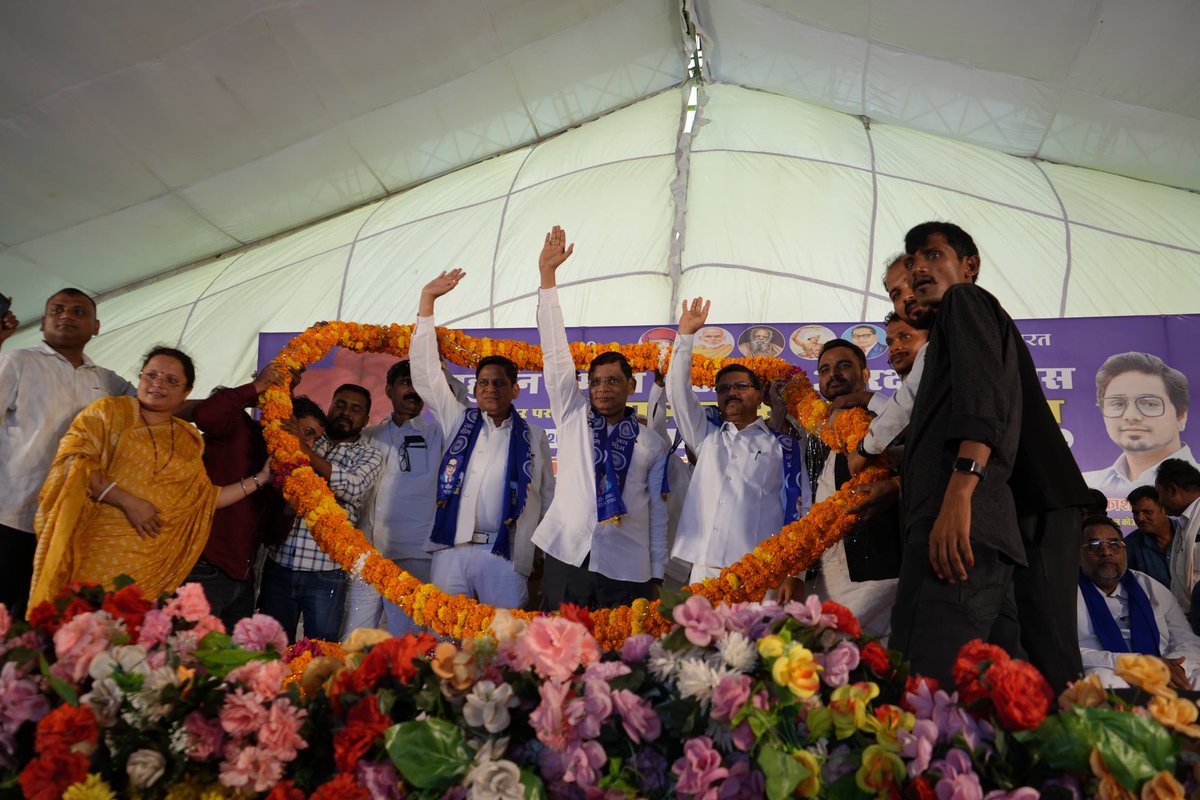 ramjigautambsp's tweet image. आज मध्य प्रदेश के रीवा में आरक्षण दिवस के  अवसर पर भारी  बारिश के बावजूद कार्यकर्ता सम्मलेन में भारी संख्या में कार्यकर्ता उपस्थित हुए.