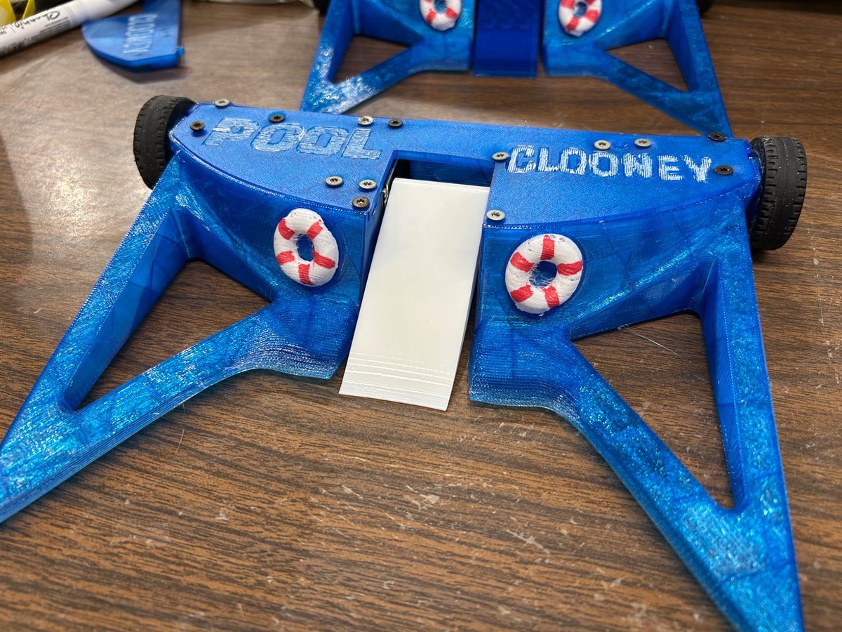 spare parts robot build for today. say hi to pool clooney