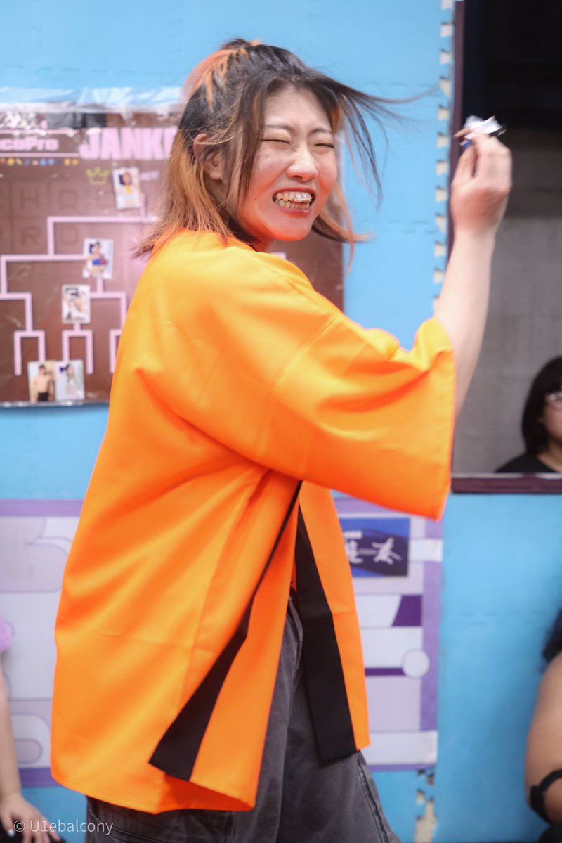 U1ebalcony's tweet image. #ChocoPro 464
自身のバースデーを祝うため、じゃんけんトーナメント優勝を勝ち取ったチエ選手🏆️
執念と気合いが伝わる勝利でした
#小石川チエ