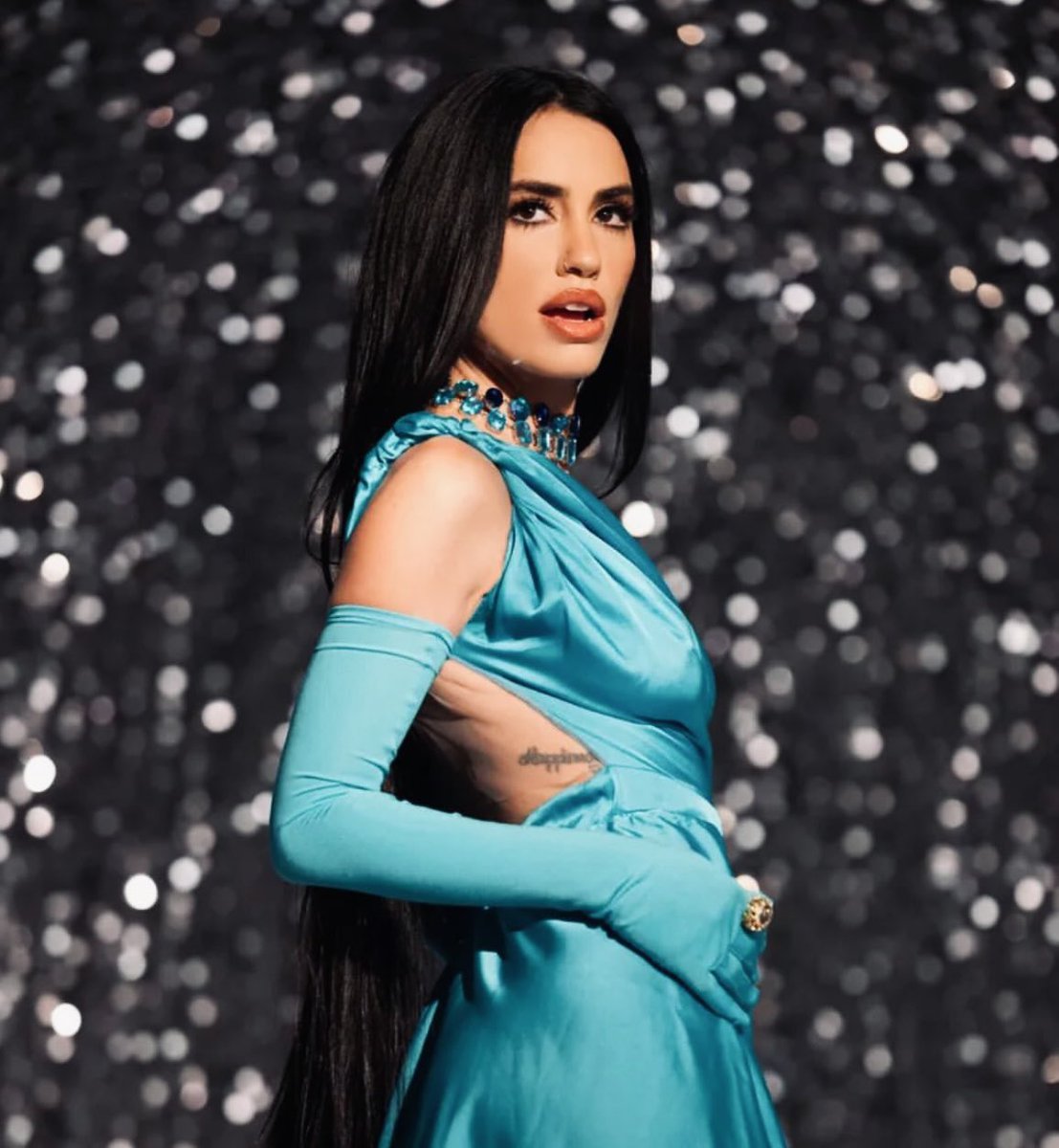 LaliPublicidad's tweet image. Lali obtiene su tercer top 10 en Spotify Argentina con “MEJOR QUE VOS” junto a Miranda. 🪩