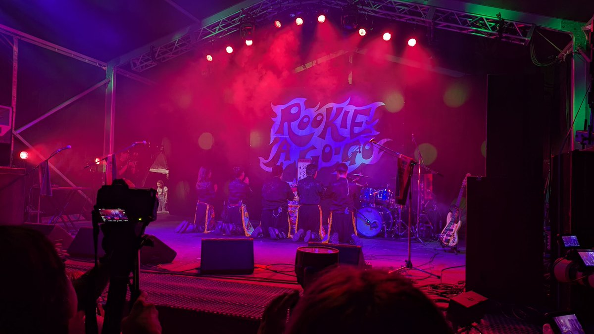TK_1m_dw's tweet image. 震楽堂 @ ROOKIE A GO-GO 2日目のトッパー 台湾のバンドえらいかっこよくて完全に喰らってしまったー!今日一番の衝撃!台湾の伝統宗教?儀式?を取り入れた斬新すぎるスタイルがヤバい!