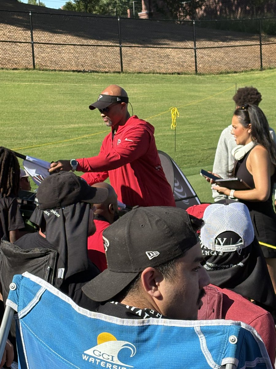 kemodatruth's tweet image. Terry signing autographs