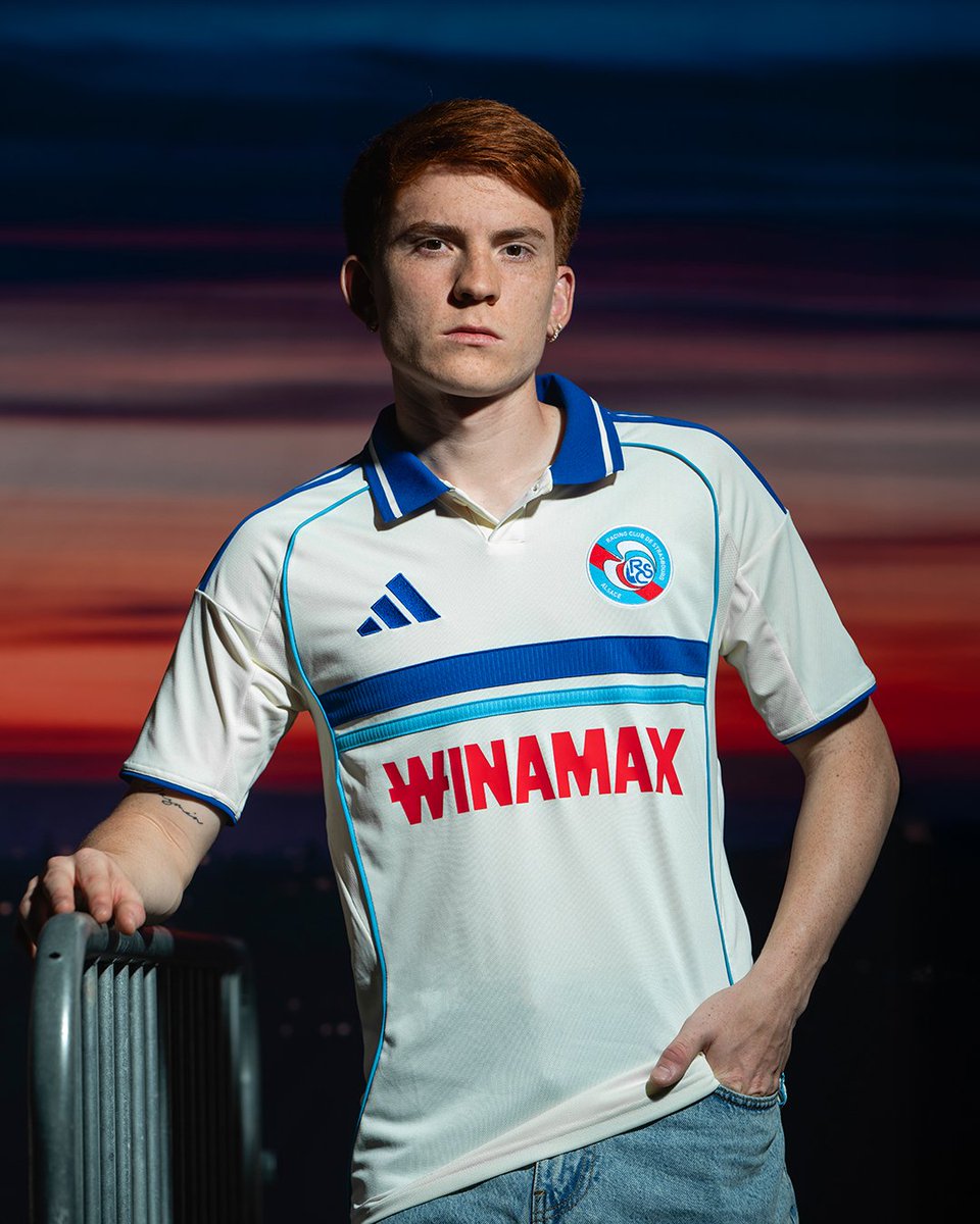 lnstantFoot's tweet image. 🚨 OFFICIEL ! Voici le nouveau maillot extérieur du RC Strasbourg ! 🔵⚪️🆕
Vous lui donnez quelle note sur 10 ?