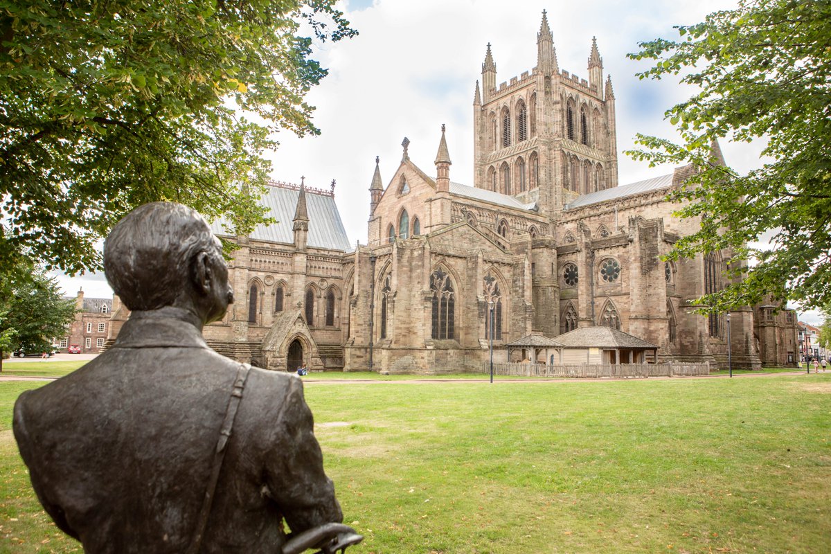 We extend a very warm welcome to all who wish to join us in worship today as the cathedral hosts the Three Choirs Festival.

Download this week's Pew Sheet here: herefordcathedral.org/pew-sheets

Download this week's Music List here: herefordcathedral.org/music-lists

📷 Caroline Potter