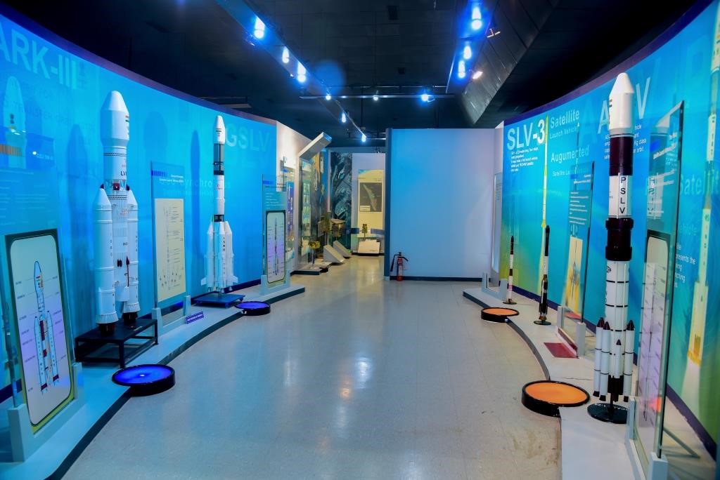 vyomgyan's tweet image. The VSSC Space Museum is housed in a majestic structure that once served as the St. Mary Magdalene Church until the 1960s.
St. Mary Magdalene Church in the fishing village of Thumba in Thiruvananthapuram, Kerala served as the main office for scientists in the early stages of…