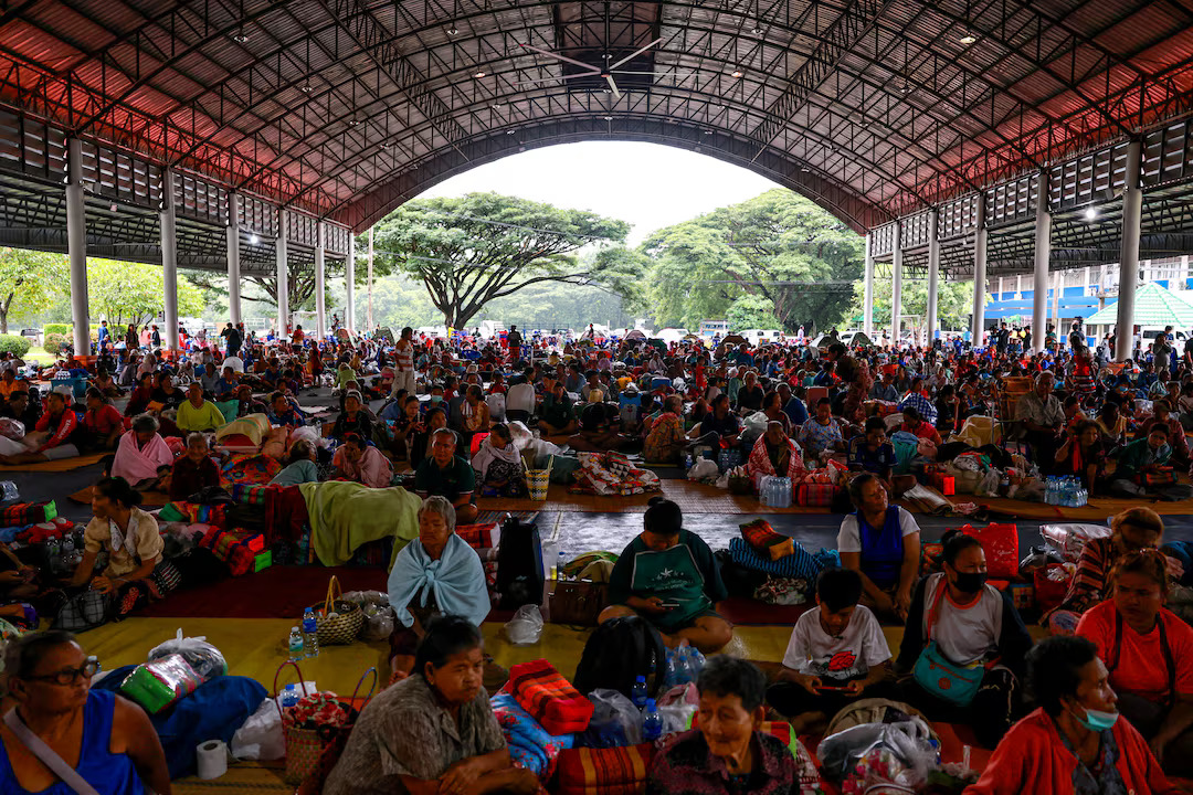 UzalendoNews_KE's tweet image. Thai-Cambodian Border Fighting Enters Third Day as Death Toll Surpasses 30; Malaysia Pushes for Ceasefire
uzalendonews.co.ke/thai-cambodian…