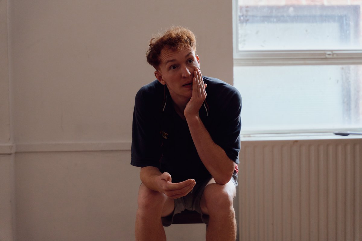 One man, 13 characters.

Get a sneak peek at the incredible <a href="/tom_claxton/">Tom Claxton</a> in rehearsals for A Manchester Anthem opening <a href="/hopemilltheatre/">Hope Mill Theatre</a>  next week before heading down to London.

Book NOW Limited tickets available... 

🐝🎟️ 🎡 linktr.ee/Cloudburstprod…