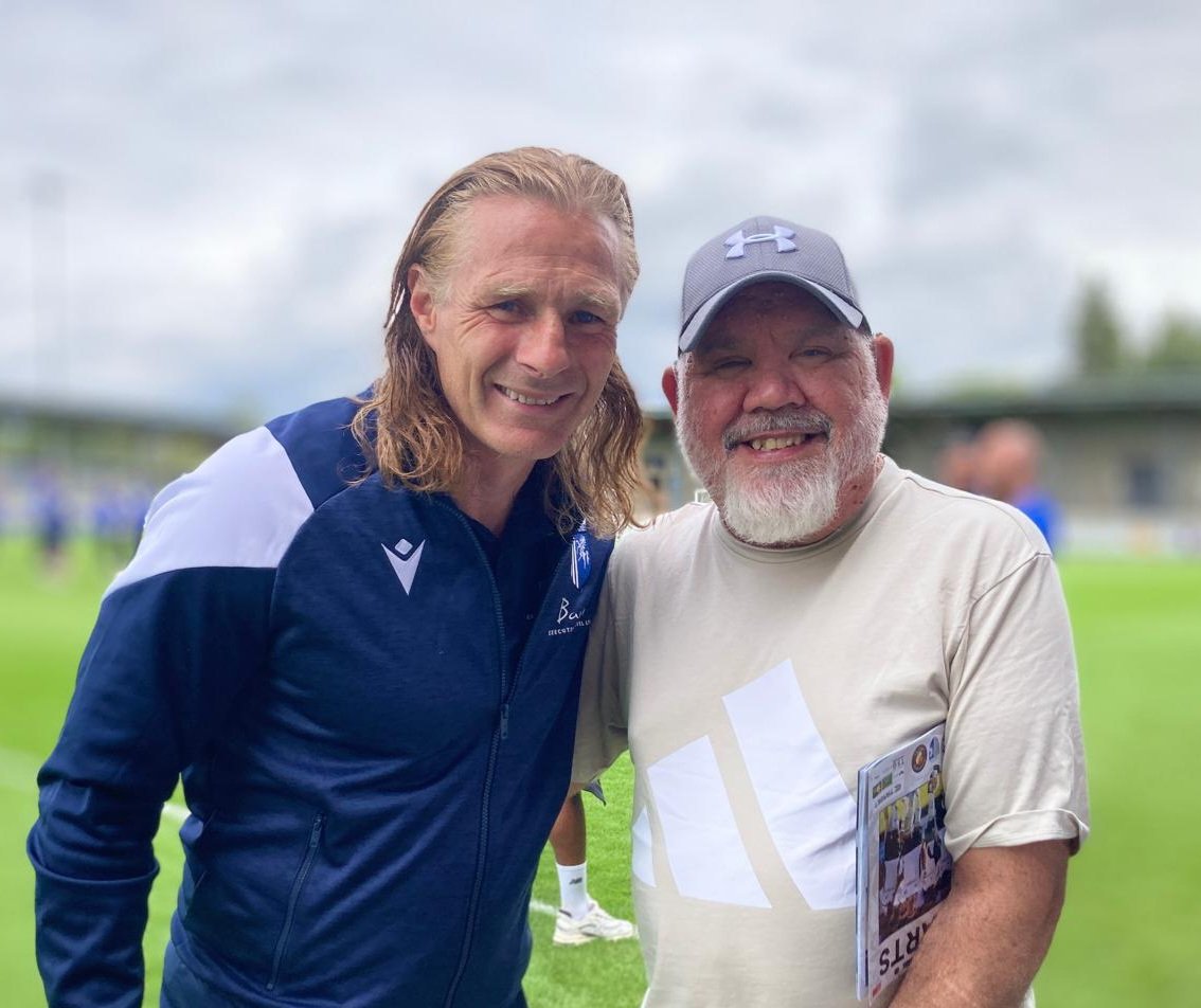 dartman74's tweet image. I had the pleasure of meeting the legendary Gareth Ainsworth this afternoon! Good luck to him and @TheGillsFC this season π β½οΈ
