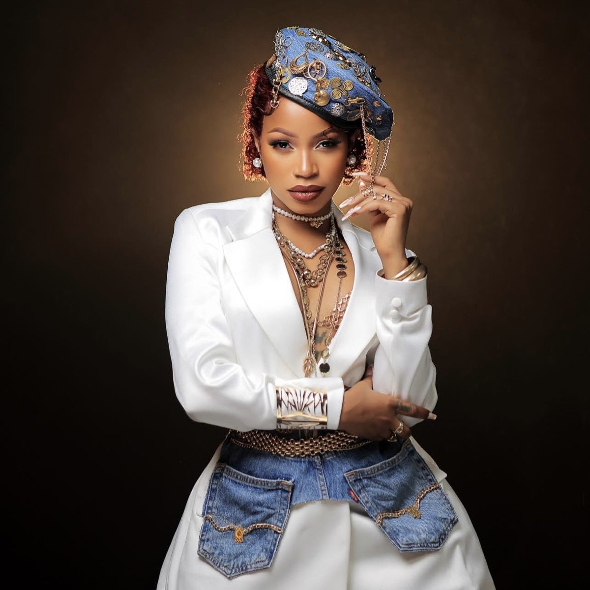 sheebahstats's tweet image. 🚨| Sheebah (@Ksheebah1) extends her record as the most listened Female Ugandan artist on YouTube music [No.1] and the third most listened artist after Eddy Kenzo [1] &amp;amp; Joshua Baraka [2] with 1.43 monthly listeners