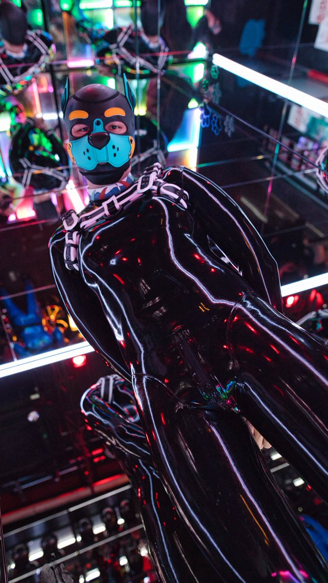 koda // deon 🔜 FWA (@kodakeijin) on Twitter photo what’re you doing down there?
#SqueakySaturday
📸: <a href="/_sleepysaber/">jay @_sleepysaber 🇹🇭</a>
✨: <a href="/7ai7ang7ai3/">TAITANG 7AIӠ</a>
📍: <a href="/500cafebangkok/">500 Cafe</a> what’re you doing down there?
#SqueakySaturday
📸: <a href="/_sleepysaber/">jay @_sleepysaber 🇹🇭</a>
✨: <a href="/7ai7ang7ai3/">TAITANG 7AIӠ</a>
📍: <a href="/500cafebangkok/">500 Cafe</a>