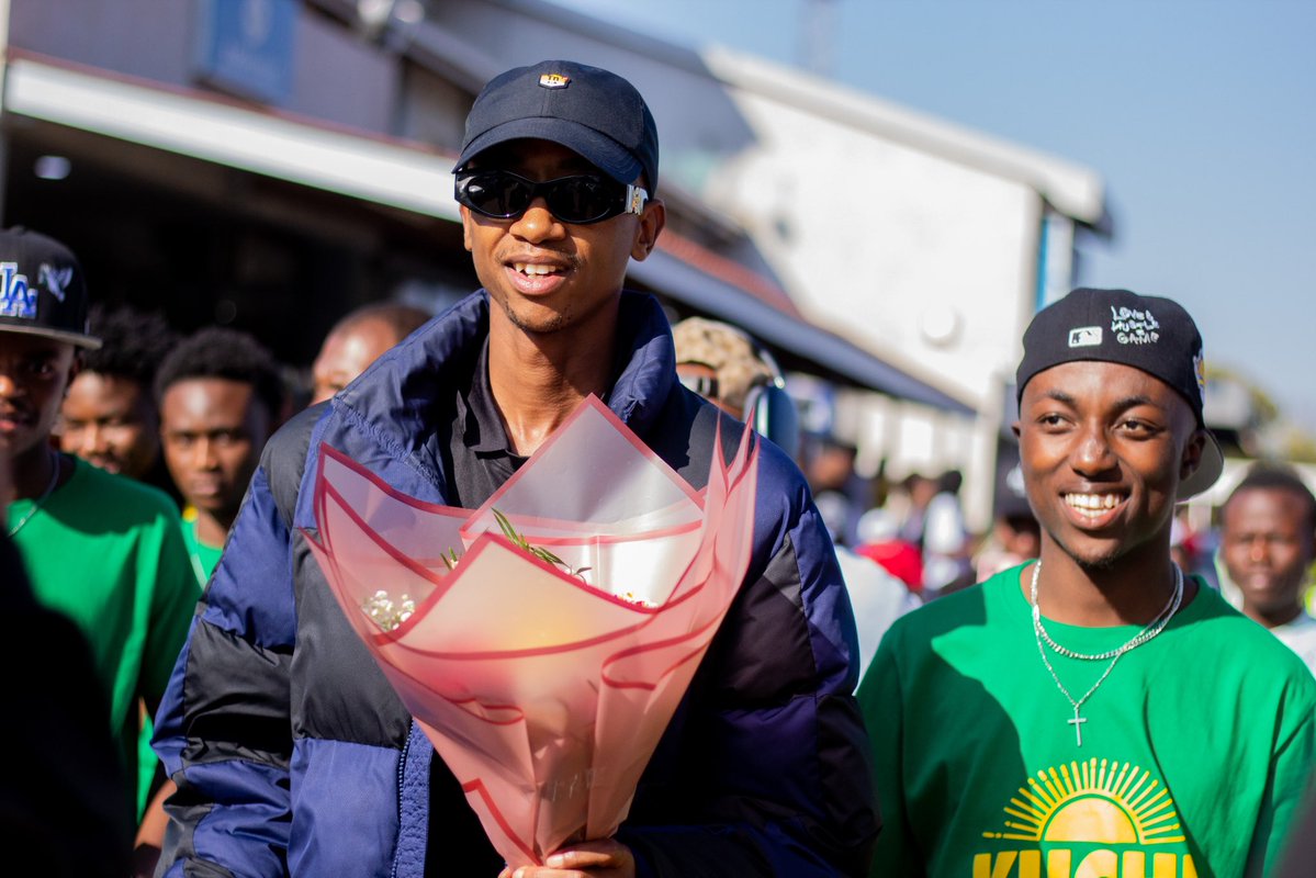 slicemagazine's tweet image. Scotts Maphuma has arrived in the country ahead of his Beerland performance in Blantyre tonight. 🎙️