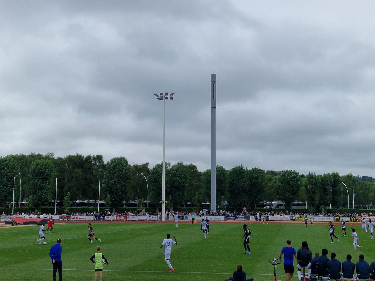 grégory caru-thomas (@greglehavrlibr) on Twitter photo Mi-temps à Deauville
0-0 entre le <a href="/HAC_Foot/">Havre Athletic Club ⚽️</a> et <a href="/AngersSCO/">Angers SCO</a>
Match plutôt plaisant même si on n'a pas eu grand-chose à se mettre sous la dent
À noter la belle intervention de Mpasi sur une frappe angevine (18e) Mi-temps à Deauville
0-0 entre le <a href="/HAC_Foot/">Havre Athletic Club ⚽️</a> et <a href="/AngersSCO/">Angers SCO</a>
Match plutôt plaisant même si on n'a pas eu grand-chose à se mettre sous la dent
À noter la belle intervention de Mpasi sur une frappe angevine (18e)