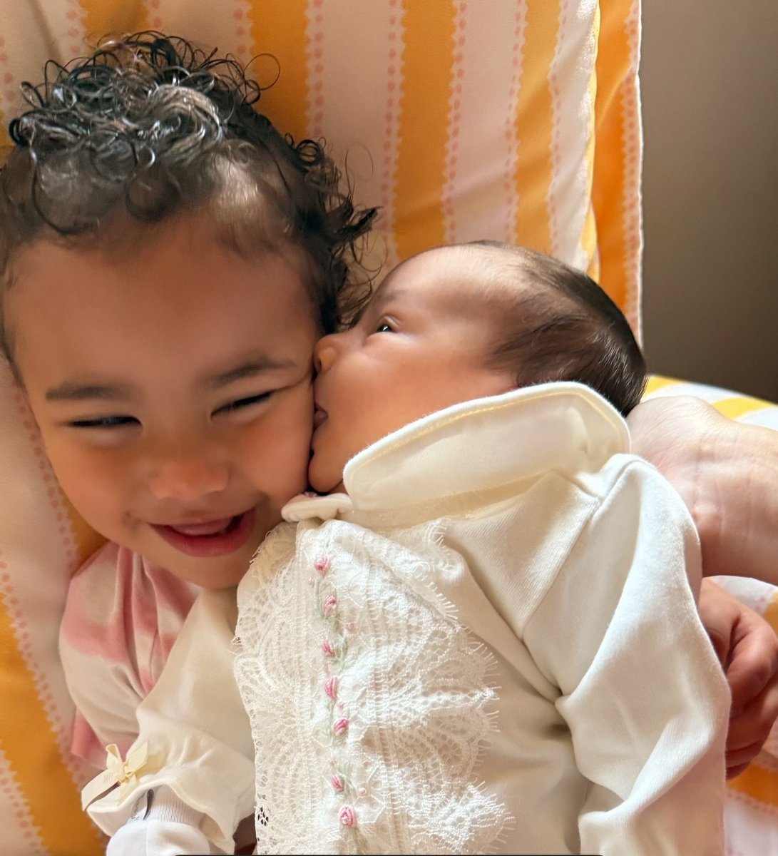 Whitewolfll's tweet image. Mavie e Mel, quanto amor gente ❤️🥹
