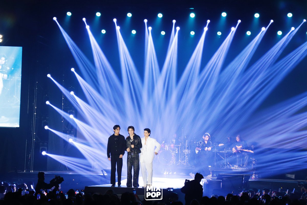 MiXPOPth's tweet image. "TRINITY" ในคอนเดี่ยวของแจ๊คกี้ ✨️
#JACKIE_The1stFANCON_DDAY
#JACKIE_The1stFANCON
#TRINITY_TNT #JackieJackrin
#XXSIVK #ThirdLapat
#MiXPOPEnt