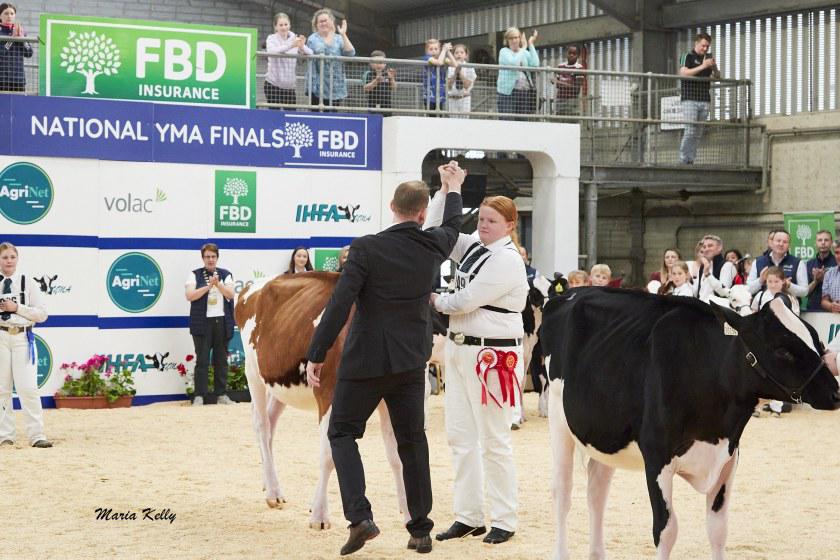 Peterhynes15's tweet image. Viva la Rouge ๐ฅ
Sizzler Rompen Rouge Red ET x Duckett Ranger 1132 x S-S-I Doc Have Not
1st Summer Yearling
๐ Champion R&W
๐ Champion Holstein
#RathardHolsteins #IHFA #YMA
#NationalYMAfinals