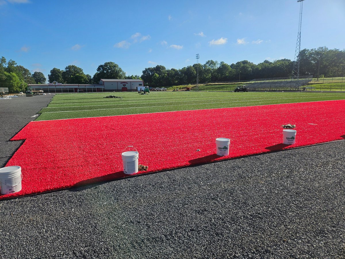 Carl_Diffee's tweet image. Sweet Red &amp;amp; White! @CoachRusso2001