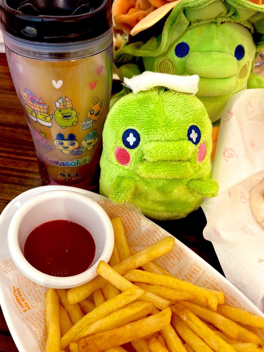 RinPatch's tweet image. 極楽湯で食べた

くちぱっちいっぱい✨　

🟢🟢🟢🟢🟢🟢🟡🩷

バーガーセット🍔🍟🥤(自作)

思い出して…ニヤニヤしちゃう🥹
