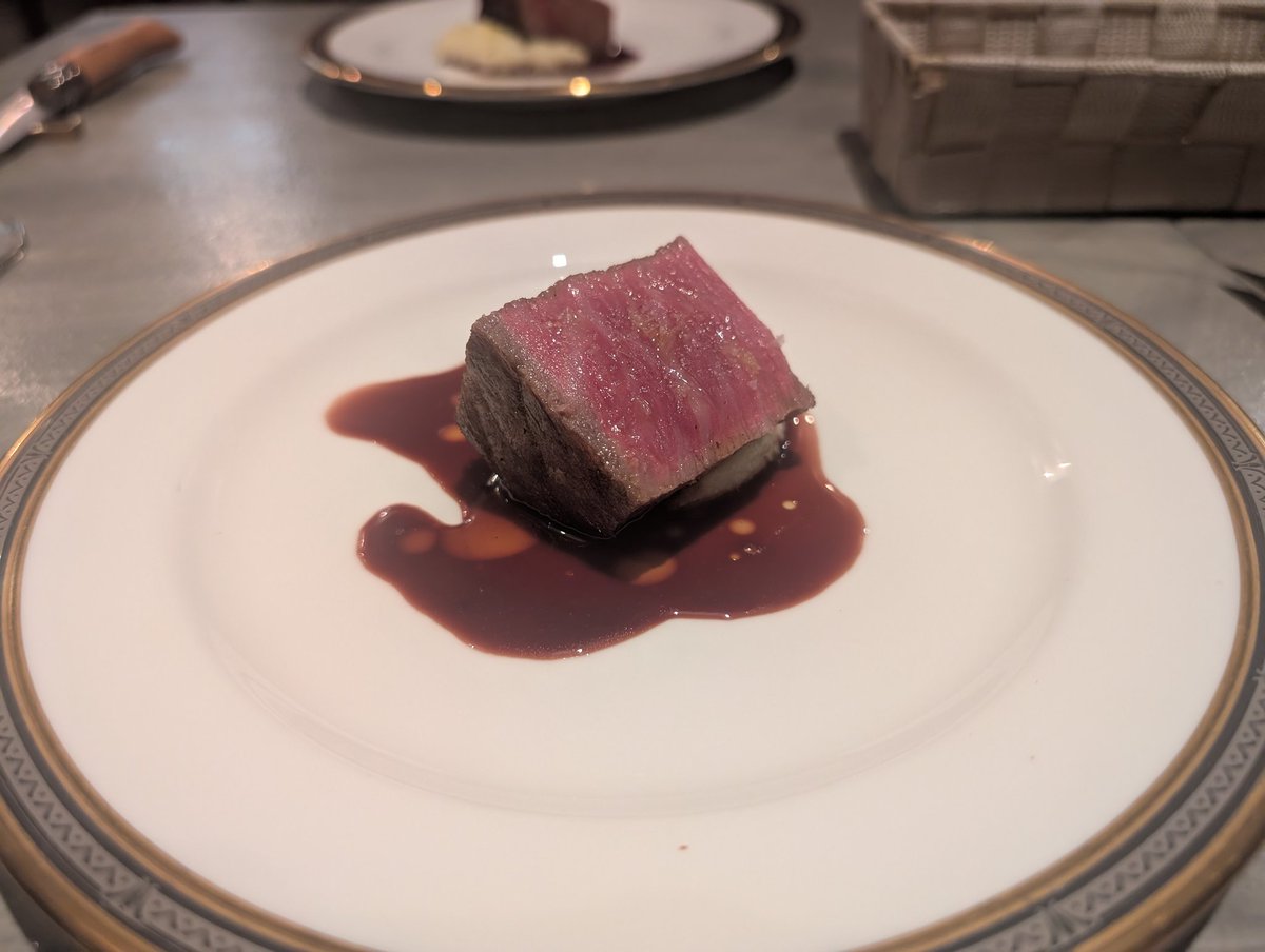 ymizushi's tweet image. 初ワイ鍋をキメた。