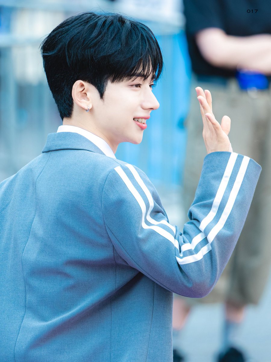 wekimekizs's tweet image. he is so girlfriend guys, I’m not even lying like look at how pretty he is🥹