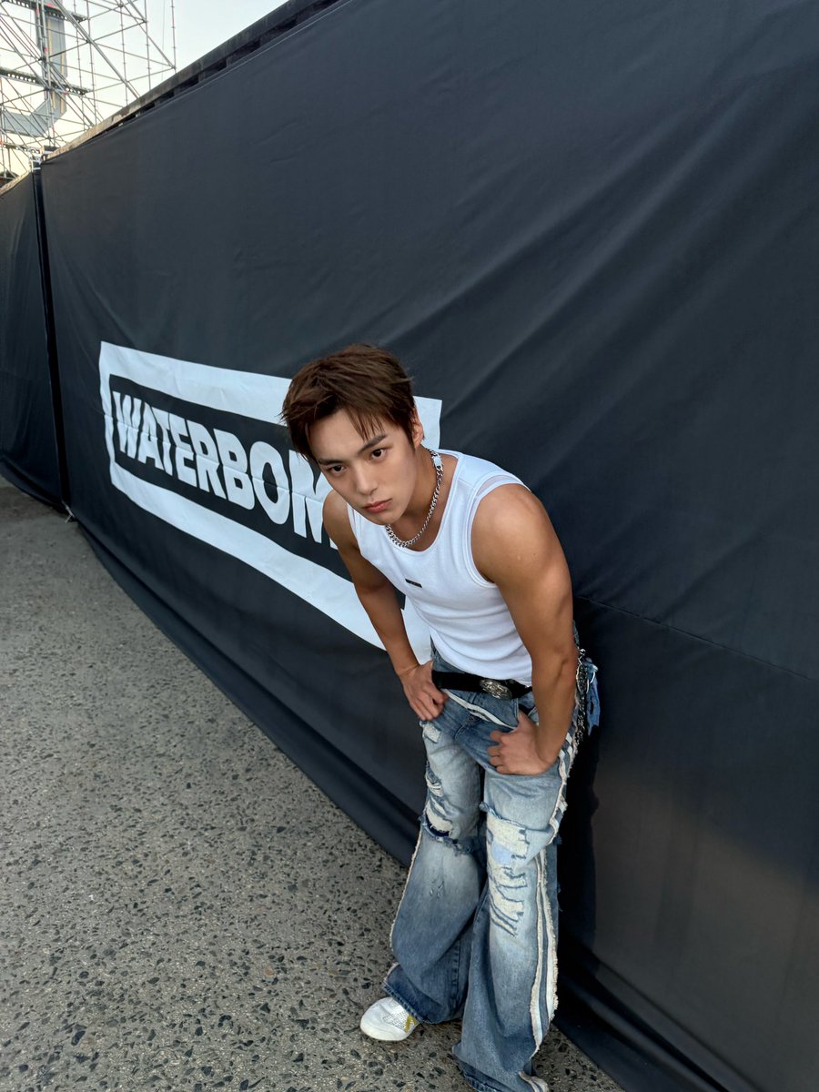 kkukkung17's tweet image. 근데 이민혁 팔이