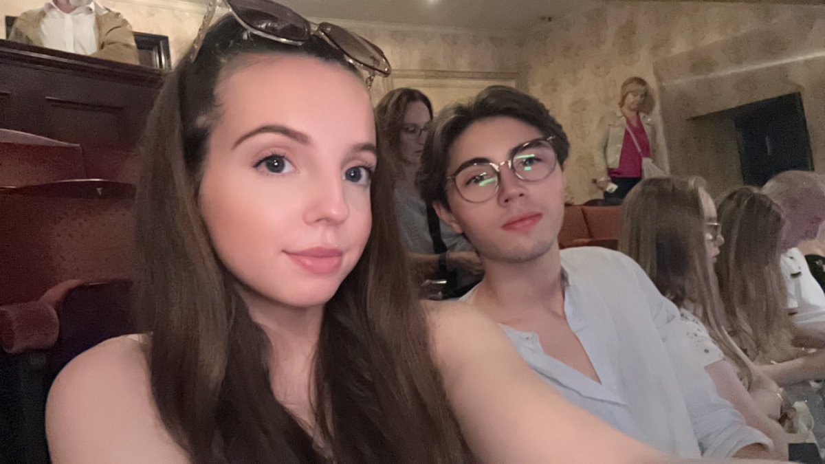 blhtrixya's tweet image. meeting @drag_mik part 2 electric boogaloo