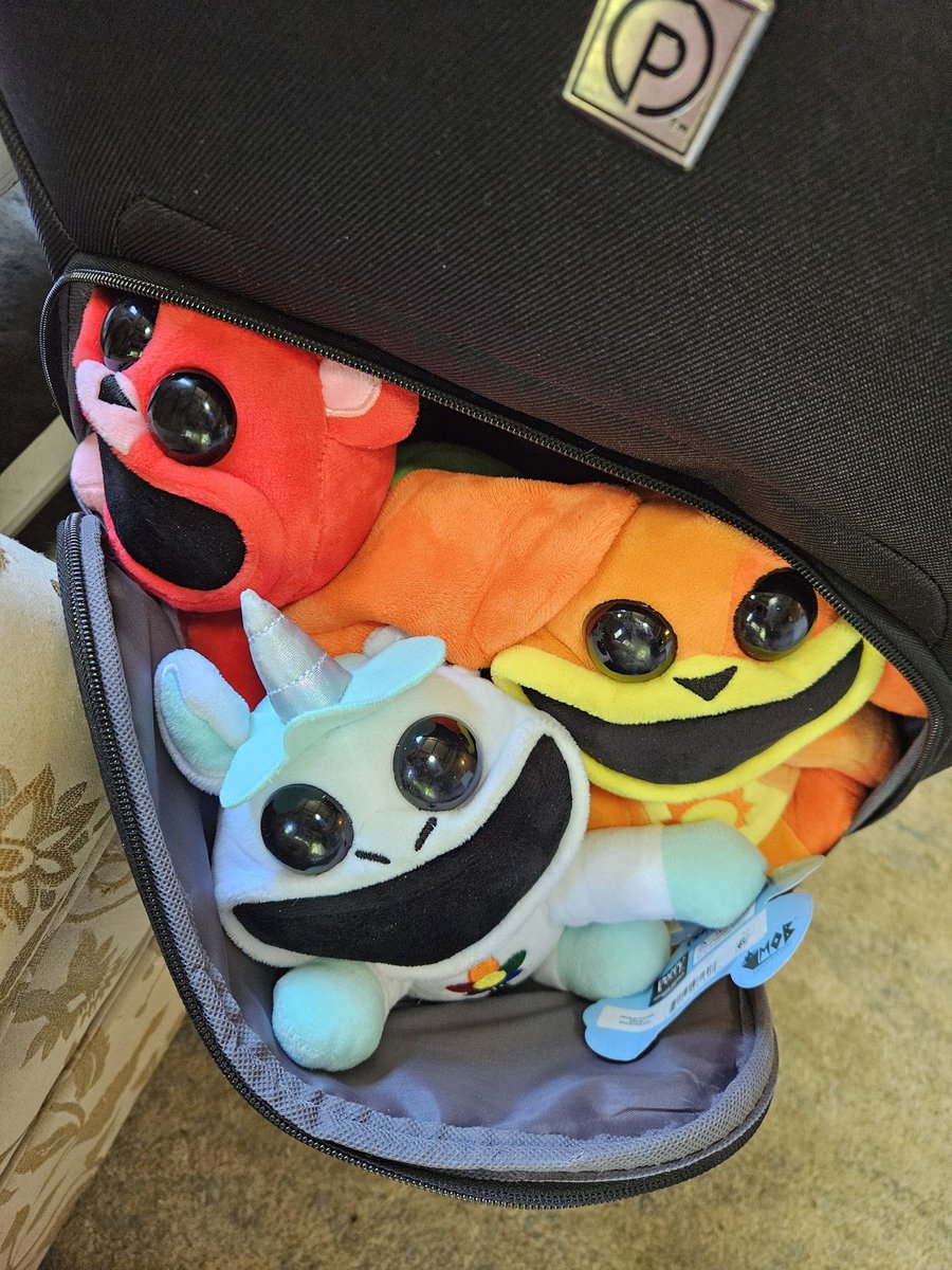 CDinf014665's tweet image. They&apos;re ready for my camping trip. THEY ARE SO CUTE!!!
#SmilingCritters