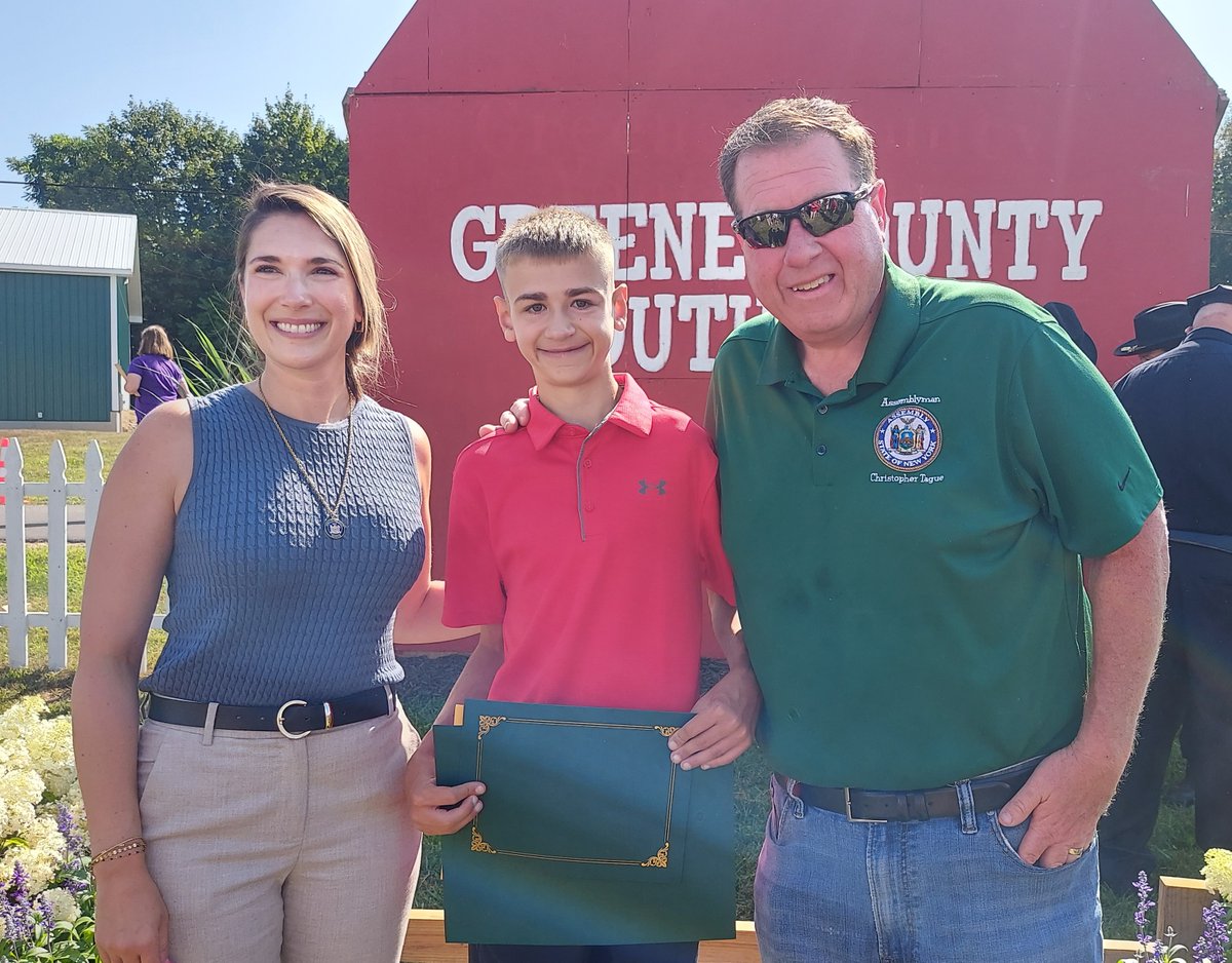 AHANewYork's tweet image. Congratulations Darin Vail for receiving the Director's Award at the Greene County Youth Fair on Thursday, July 24! And thanks for all your great community work, Darin! @MichelleHinchey @ChrisTague102 @RepRileyNY