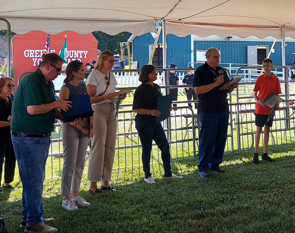 AHANewYork's tweet image. Congratulations Darin Vail for receiving the Director's Award at the Greene County Youth Fair on Thursday, July 24! And thanks for all your great community work, Darin! @MichelleHinchey @ChrisTague102 @RepRileyNY