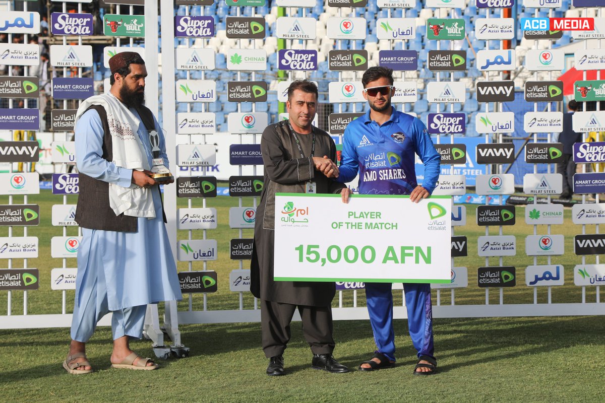 ACBofficials's tweet image. The Award Winners this Afternoon: 🏅
Etisalat PoTM - @AzmatOmarzay 3/31 (4) & 18 (12)
Azizi Bank Game Changer - Imran Mir 38 (25)
Milat Steel Stylish Player - @RahmatShah_08 52 (33)
Amir Hajizada Most Sixes - Hassan Eisakhil (3 Sixes)
#Shpageeza | #SCLX | #XBull | #Etisalat