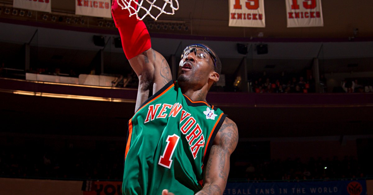 KnicksMSGN's tweet image. On this day in 2016:
Amar'e Stoudemire retires as a New York Knick 📊