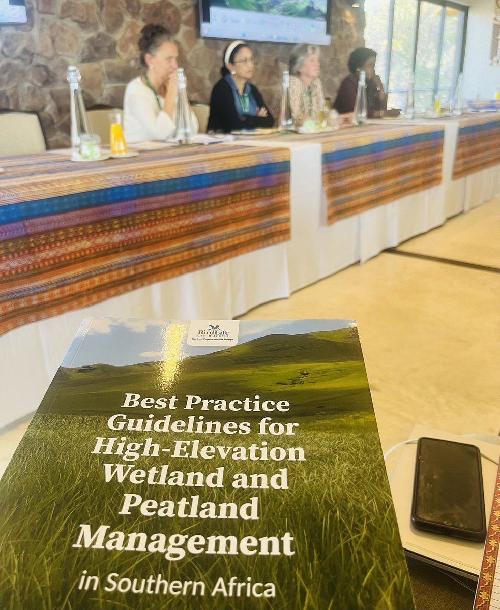 🌍Environmental/wetlands CSOs working across Africa share their knowledge and experiences of wetland conservation during #RamsarCOP15 today.

Common to the success stories:
🤝 engaging all stakeholders
📢 public awareness and buy-in
🔬based on scientific information

Empowering