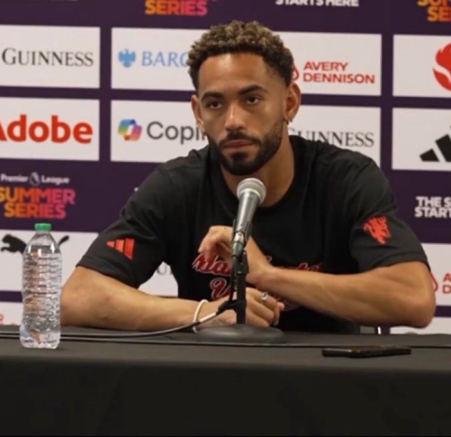 ManUtdInPidgin's tweet image. 🚨🗣️ Matheus Cunha: “No be pressure, na privilege to dey this club. I GAT dey here.” ❤️