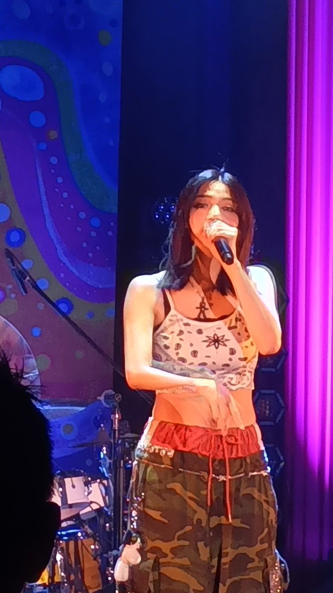 t_s_3838's tweet image. 今日のエライザ様のライブ、一部撮影🆗でした😆✌️
#ELAIZALIVE2025