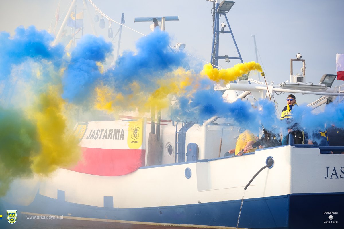 ArkaGdyniaSA's tweet image. Przypłynąć na mecz, niemała rzecz. 😎

𝐋𝐔𝐃𝐙𝐈𝐄 𝐌⚓️𝐑𝐙𝐀
