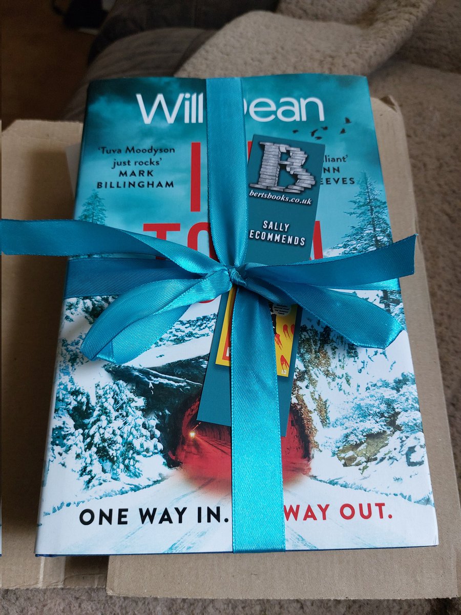 Thanks to <a href="/bertsbooks/">Bert’s Books</a> for another order delivered. Finding it tied in a ribbon just makes me smile.
Can't wait to get started,no doubt <a href="/willrdean/">Will Dean</a> has written another outstanding book for me to enjoy.📚