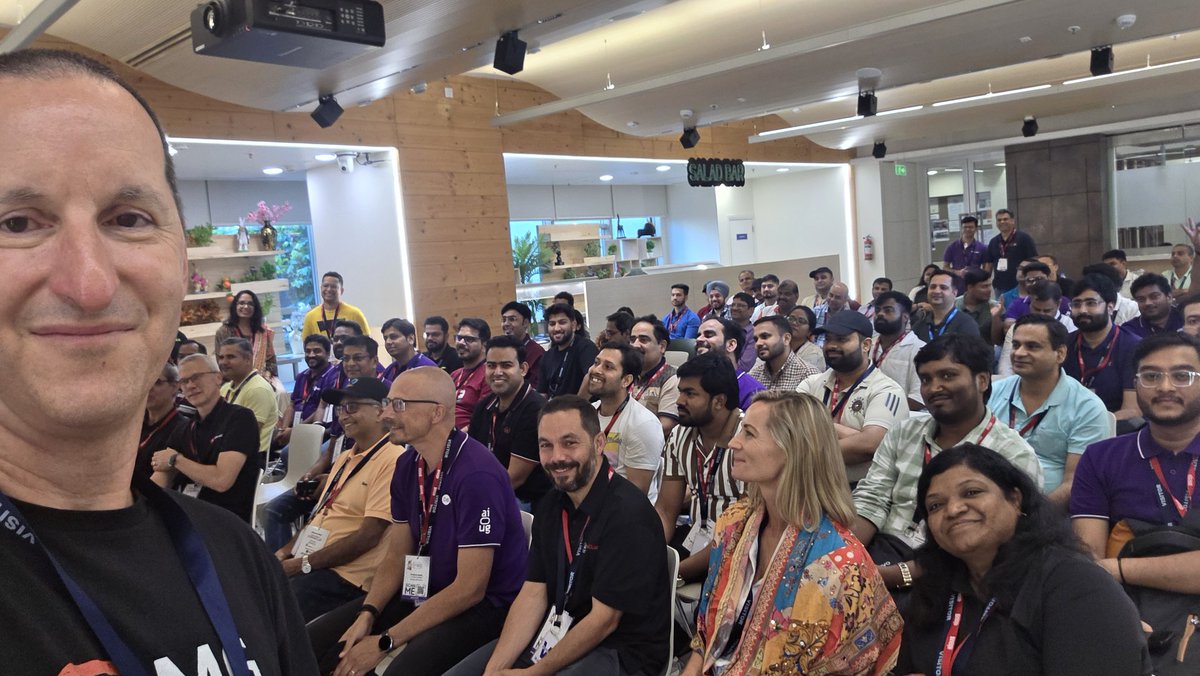 connor_mc_d's tweet image. End of another awesome indian community day @oracleace @AIOUG