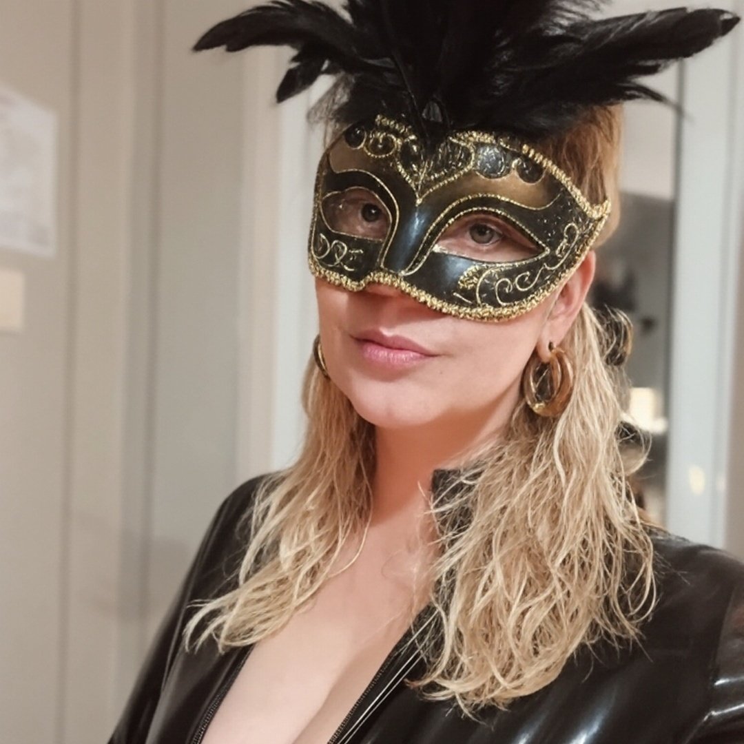 Goddess_Lola69's tweet image. ⚠️ Gratis opdracht ⚠️

30 reposts = m&apos;n string naar 1 van jullie opsturen 💦

50 reposts = gratis sessie voor 1 van jullie van 1,5uur! 😈

75 reposts =  een maand in de groepsapp met @GoddessJuliaT en ik om complete vernedering te ondergaan 🤪