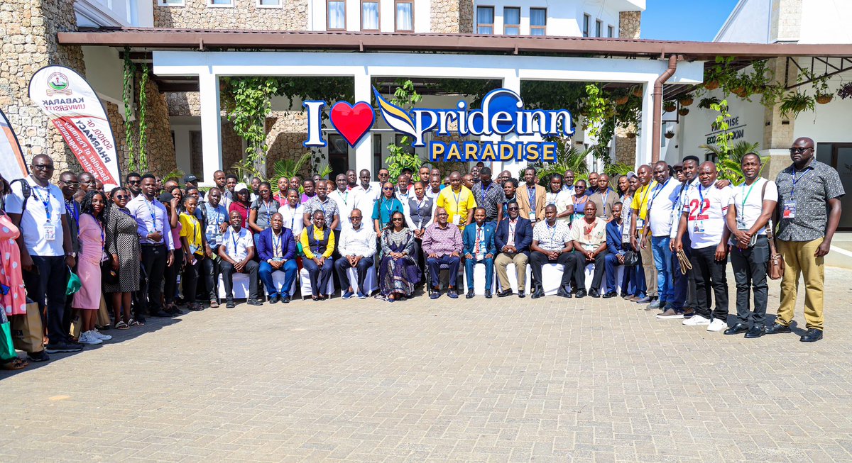 HonAdenDuale's tweet image. Presided over the 21st Annual Scientific Conference of the Kenya Pharmaceutical Association (KPA) in Mombasa, celebrating 50 years of KPA's vital role in Kenya's health sector.
Held under the theme, "Enhancing Access to Quality, Safe and Affordable Health Products and…