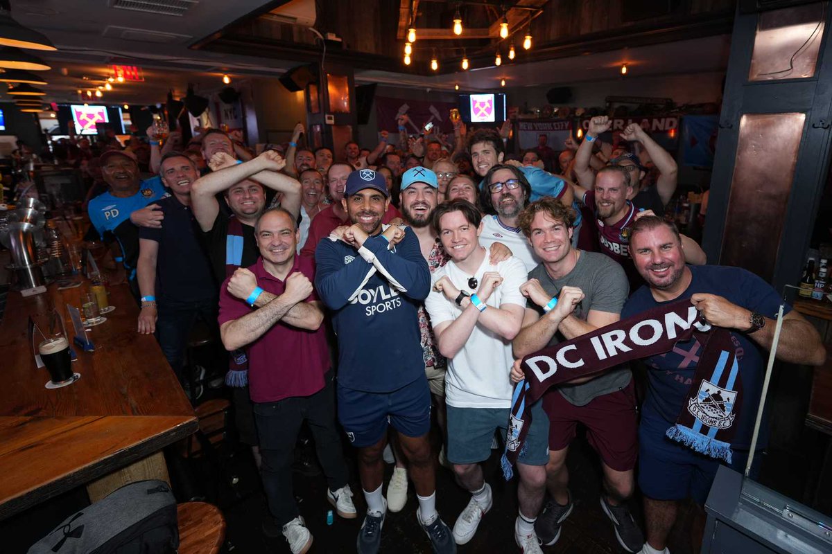 RobPritchard78's tweet image. Honour and a pleasure to host the #WestHam party with supporters from all over 🇺🇸🇨🇦 and beyond with Anton Ferdinand at Smithfield Hall in Midtown Manhattan on Friday night! ⚒️