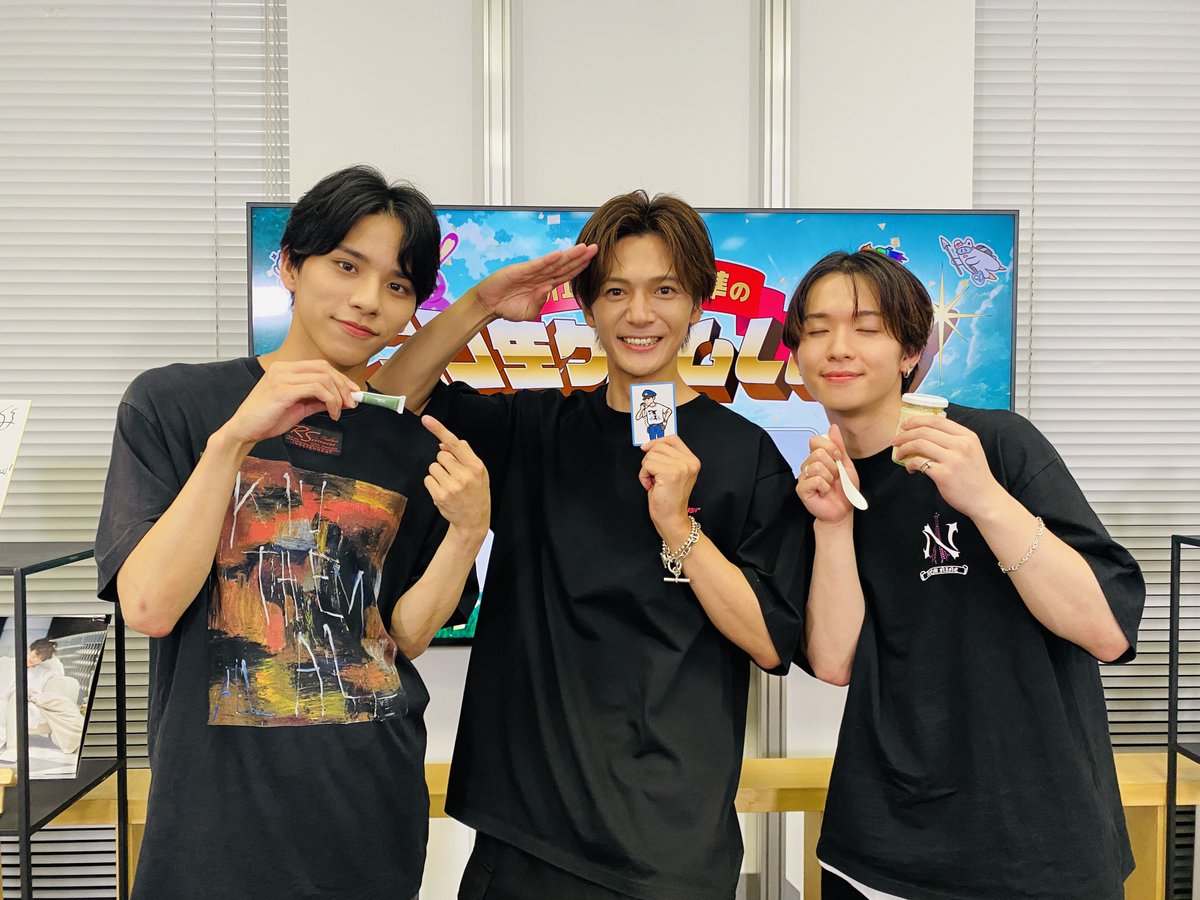 nicogirl_PR's tweet image. /
#新正俊🐻と #野口準🐰の
ニコ生ゲームLv.3🎮
ゲスト #上田堪大 さん
\
ご視聴いただきありがとうございました‼️
第3回放送は8/9まで見逃し配信中📡
次回の放送もお楽しみに✨
🔻番組ページ
live.nicovideo.jp/watch/lv348257…
#にこレベさん
@shin_masatoshi @junnicomusic @kandai_1021