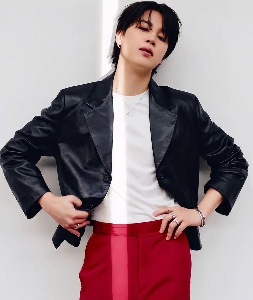 jimin_lil_baby's tweet image. OMGG ๐ณ
Jimin's "#WHOโ has officially surpassed 380 million streams on Spotify US, becoming the first track by a Korean act to reach this milestone."๐บ๐ธ
CONGRATULATIONS JIMIN
GLOBAL IT BOY PARK JIMIN