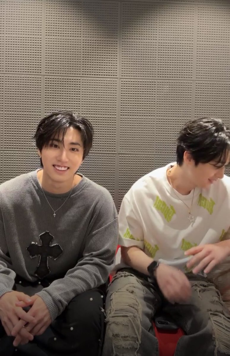 yslcheol's tweet image. MINSUNG IG LIVE EVERYONE WAKE UP