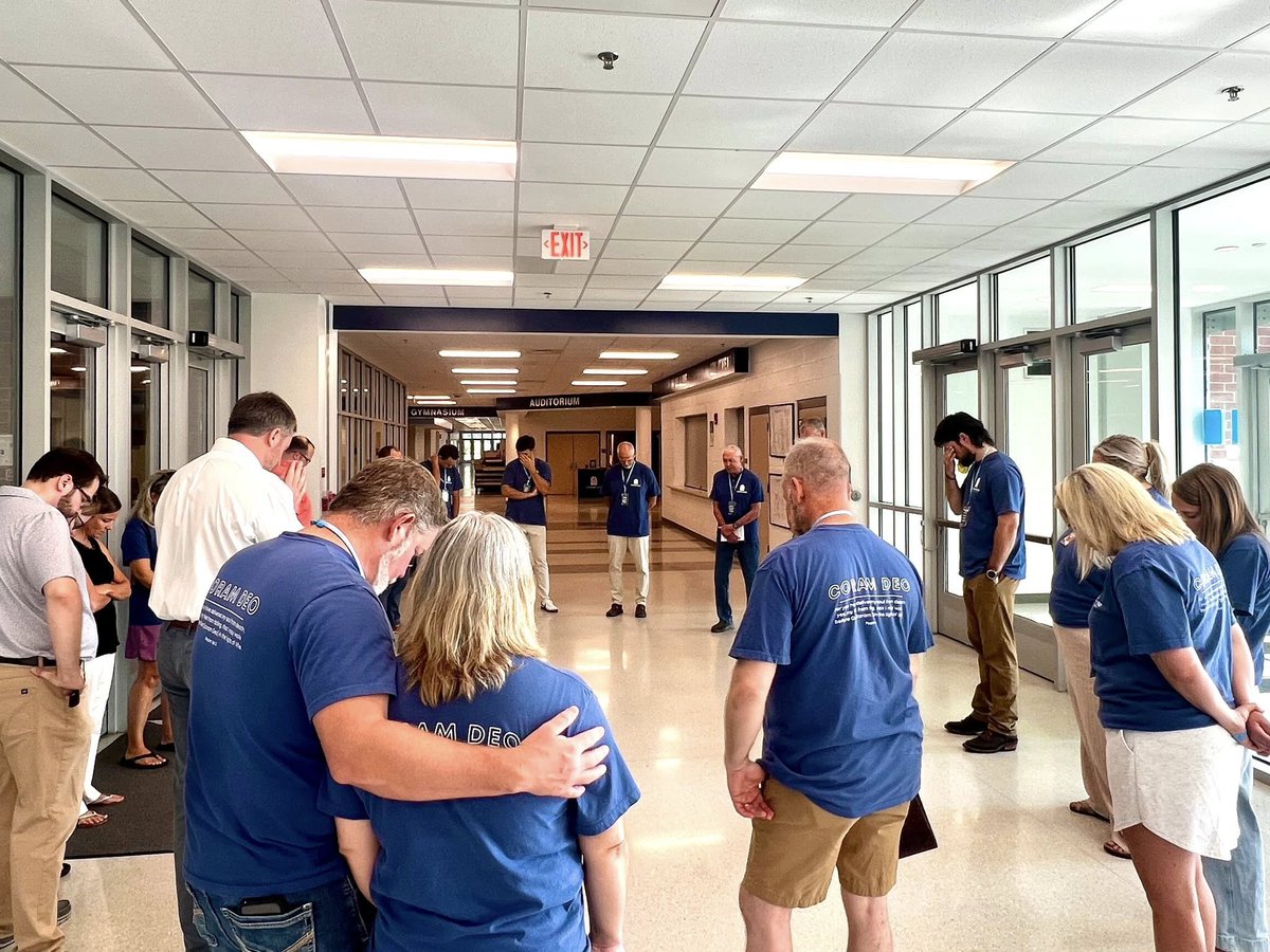 NAMB_SBC's tweet image. You are helping a new church launch next Sunday! 🙌
⛪️ Coram Deo Baptist Church has held preview services this summer and is officially launching on August 3 to reach the people of Angier, North Carolina, with the gospel!
#FueledByAnnie