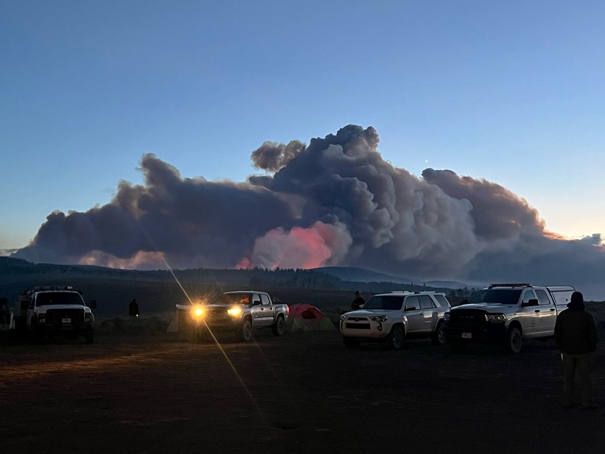 The Hotshot Wake Up (@hotshotwake) on Twitter photo A morning view of the Monroe Canyon Fire from Upper Box Creek spike camp. The fire is incredibly active early this morning, and Red Flag conditions are forecast through the weekend. 
This is an area with vast amounts of beetle kill and dead/down fuels. Likely a tough weekend A morning view of the Monroe Canyon Fire from Upper Box Creek spike camp. The fire is incredibly active early this morning, and Red Flag conditions are forecast through the weekend. 
This is an area with vast amounts of beetle kill and dead/down fuels. Likely a tough weekend