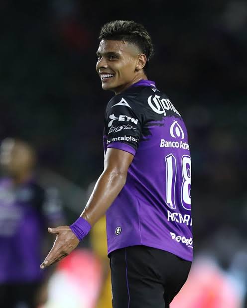 h_herrera88's tweet image. Increíble la falta de visión en el Mazatlán, tenían a Richard Ríos prestado con opción a compra por 1 MM y no la ejercieron porque se lesionó.
Hoy llega al Benfica por 30 MM.