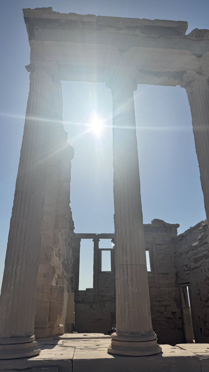 LeeFamily2012's tweet photo. Athens, 🇬🇷
Very, very hot! https://t.co/3bSRL3gcmZ